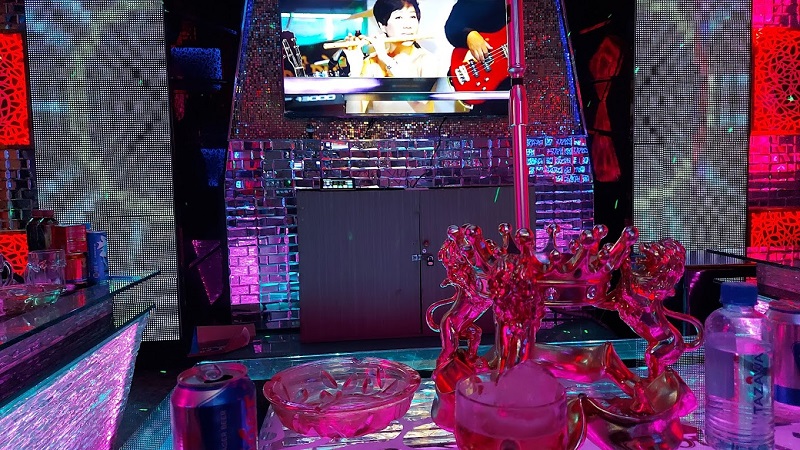 quan-karaoke-fyou-1.jpg
